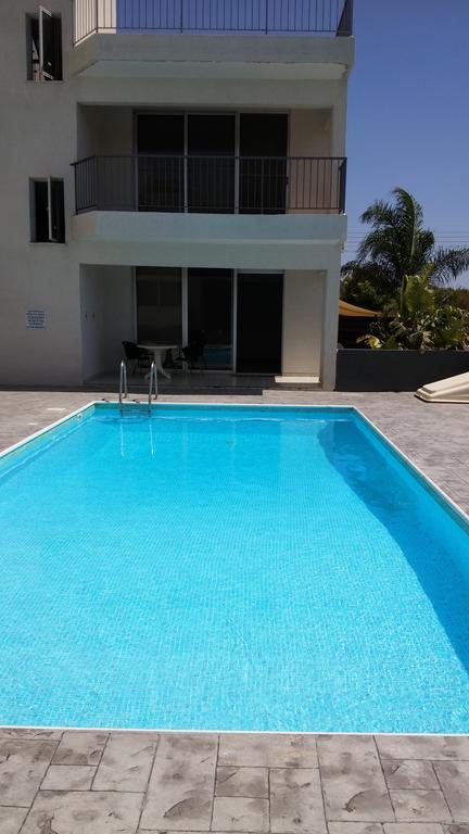 Palms Resort Apartments Alethriko Cameră foto